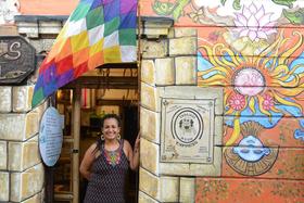 Image 3 ximena en la puerta article