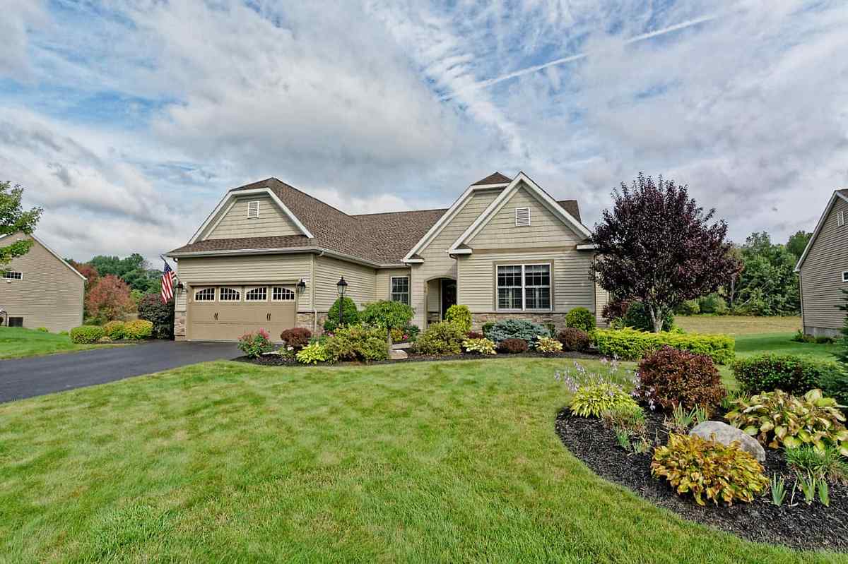 76 Sheldon Dr Halfmoon, NY