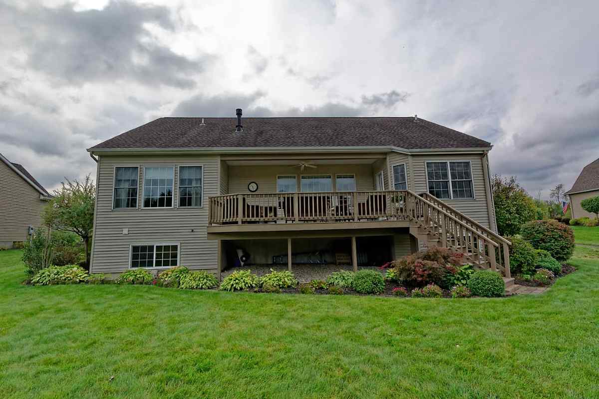 76 Sheldon Dr Halfmoon, NY
