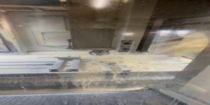 Riproduci video