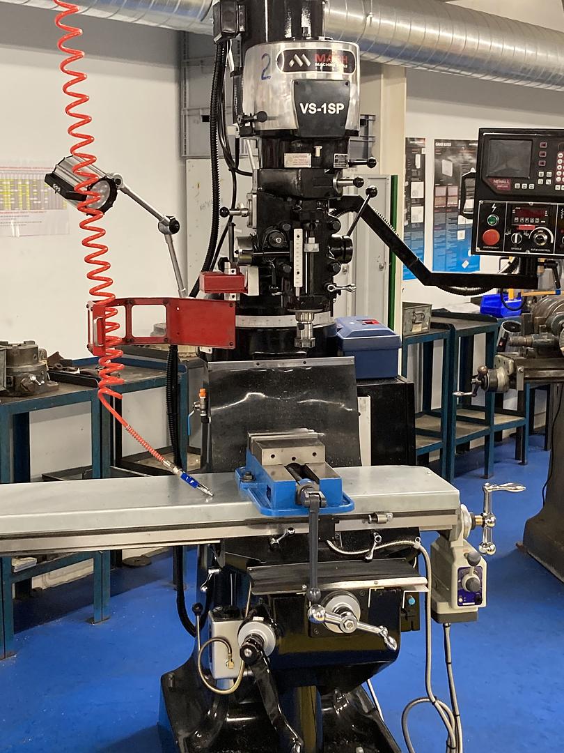 Latest manual milling machine tool investment gives Milton Keynes College’s engineering students a distinct competitive advantage.
