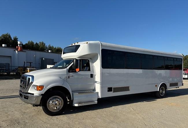 How Best Buses For Sale Listens, Learns & Delivers the Best Reconditioned Shuttle Buses Nationwide