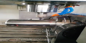 Riproduci video