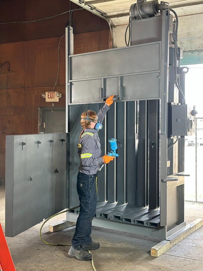 Reconditioning Spotlight: Harris Vertical Baler