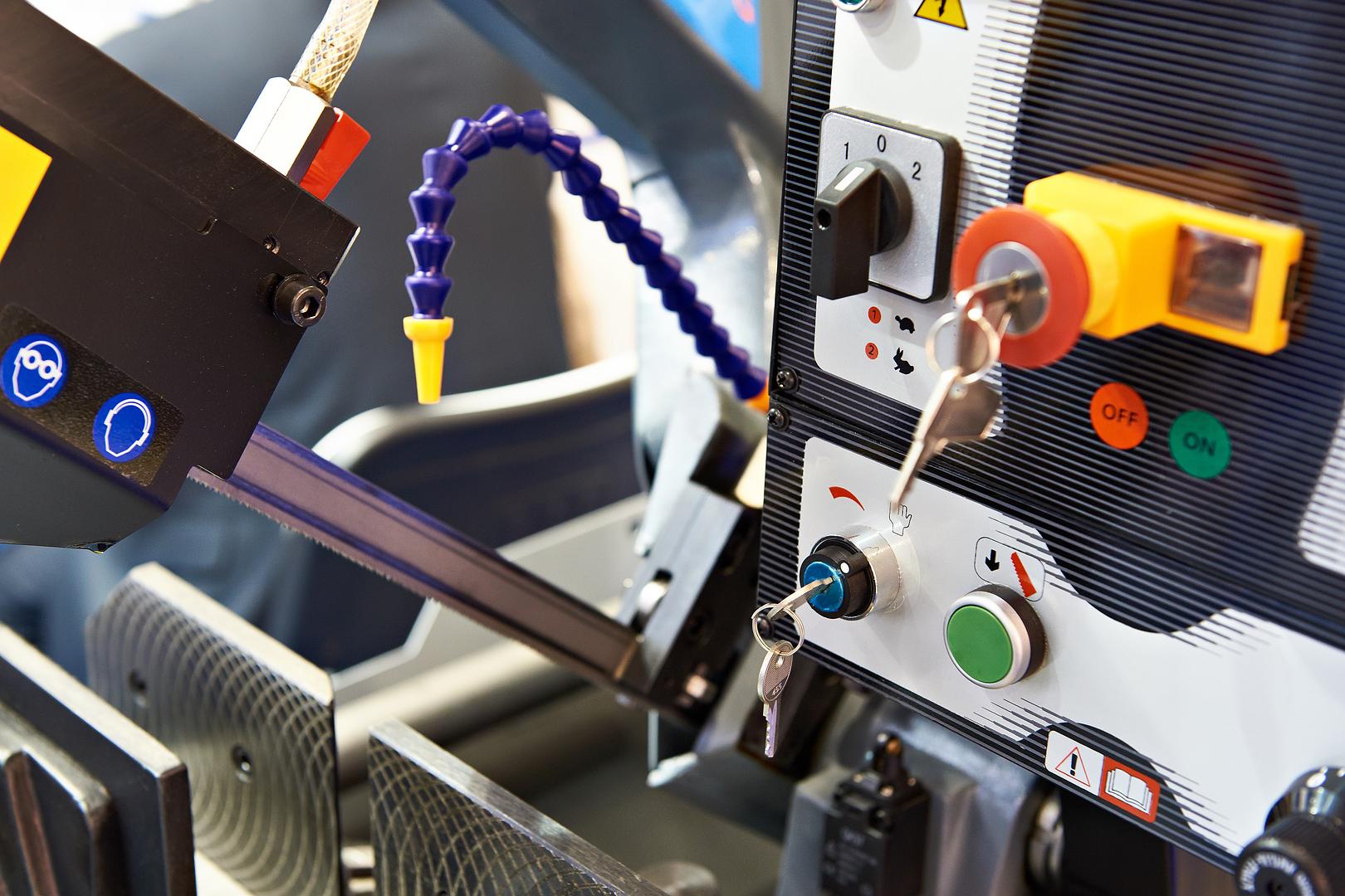 The Complete Guide to Removing Heavy Machinery Safely