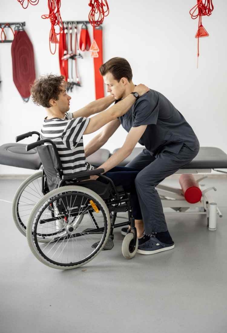 How personalized are the hair restoration plans at Vantage Hair Clinic?