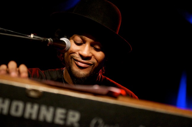 Stream 'Sugah Daddy', from D'Angelo's new album Black Messiah