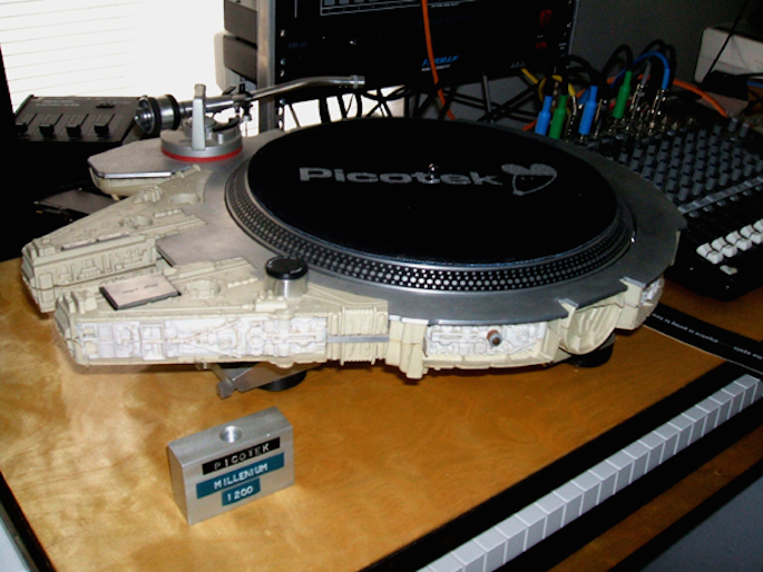 This guy put a Technics 1200 turntable into a Millennium Falcon toy
