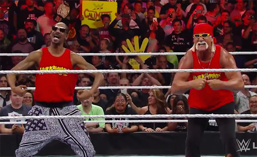 Snoop Dogg teams with Hulk Hogan on WWE Raw