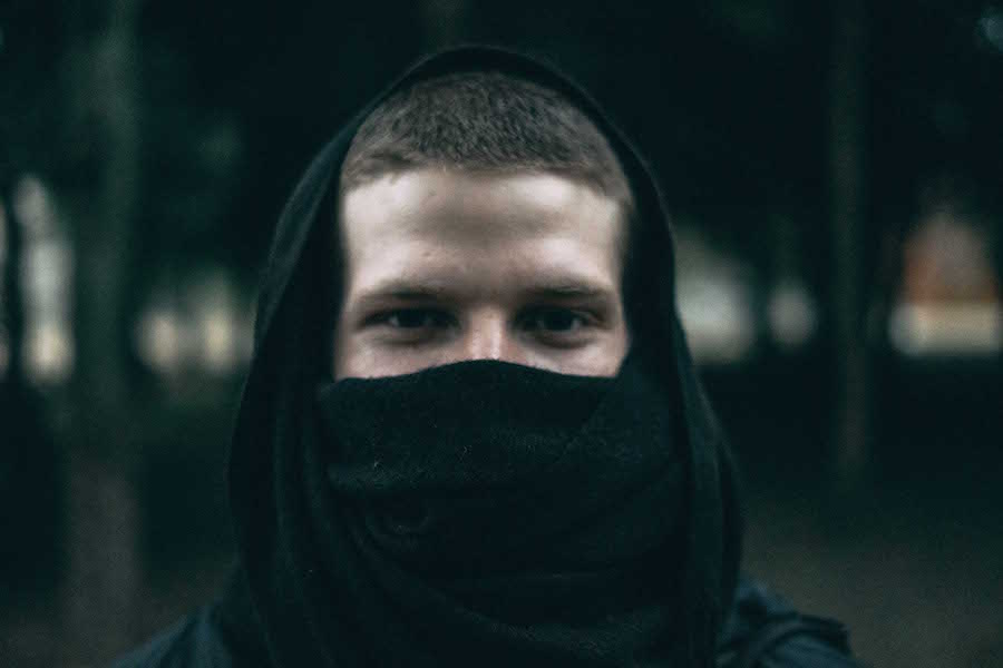 Explore Erik Luebs' inward looking techno on Absolute Presence