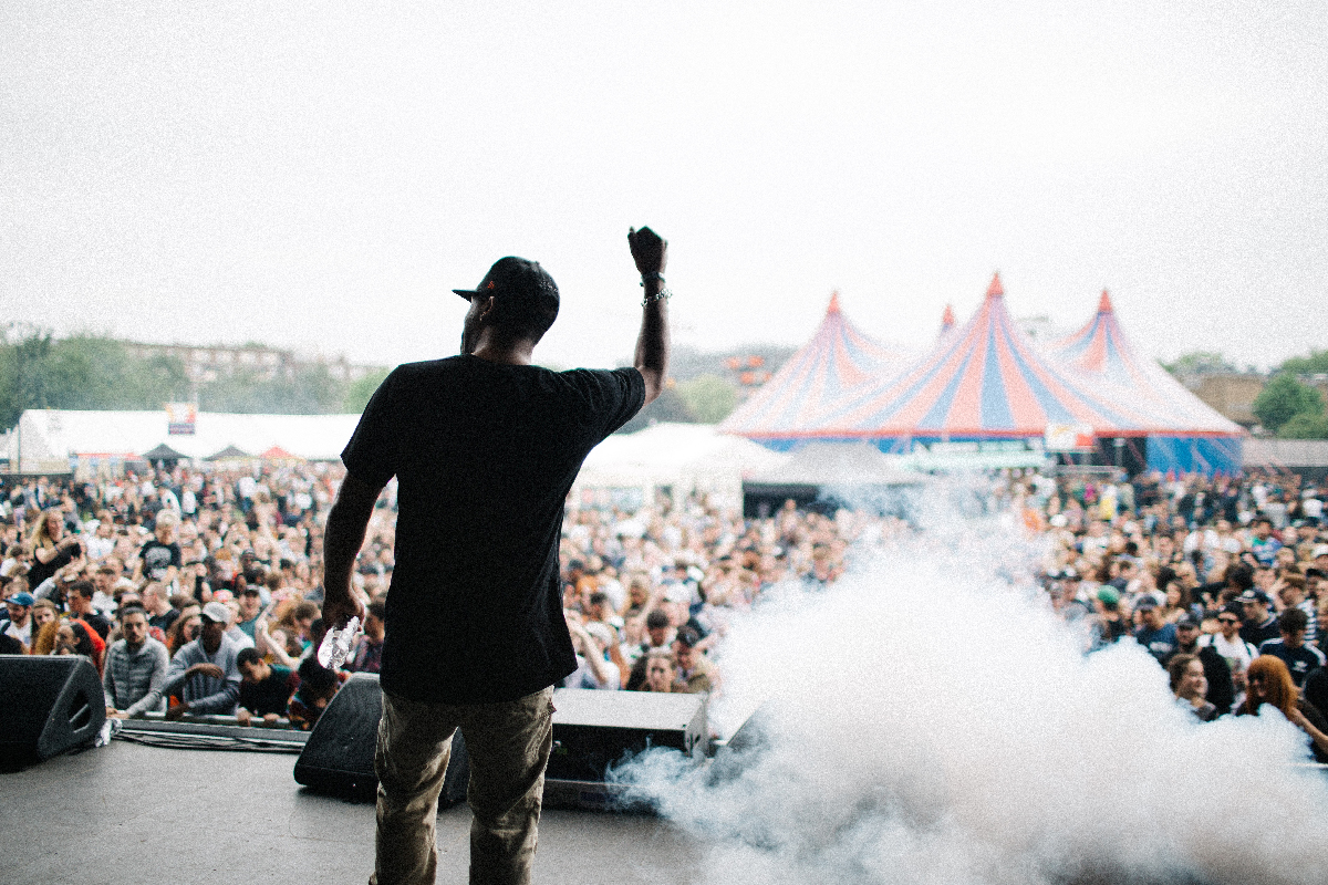 ? on Main Stage