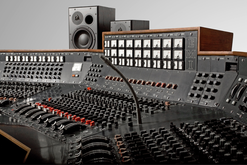 Pink Floyd’s Dark Side of the Moon console will be used to record music again