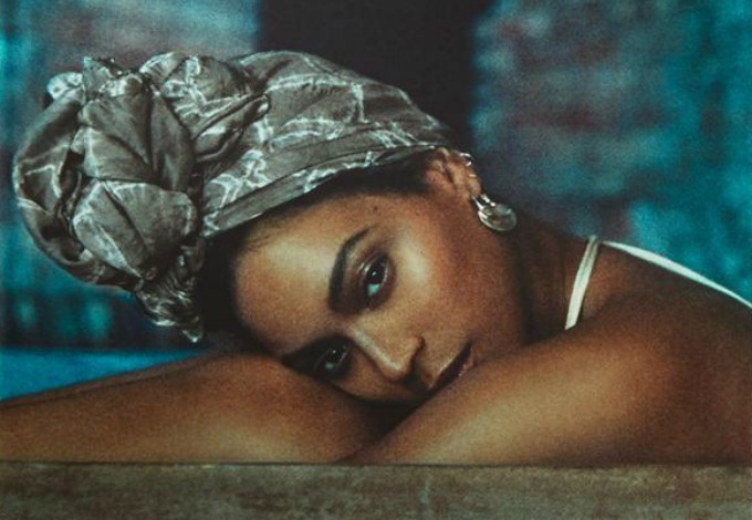 Beyoncé unveils $300 Lemonade vinyl box set