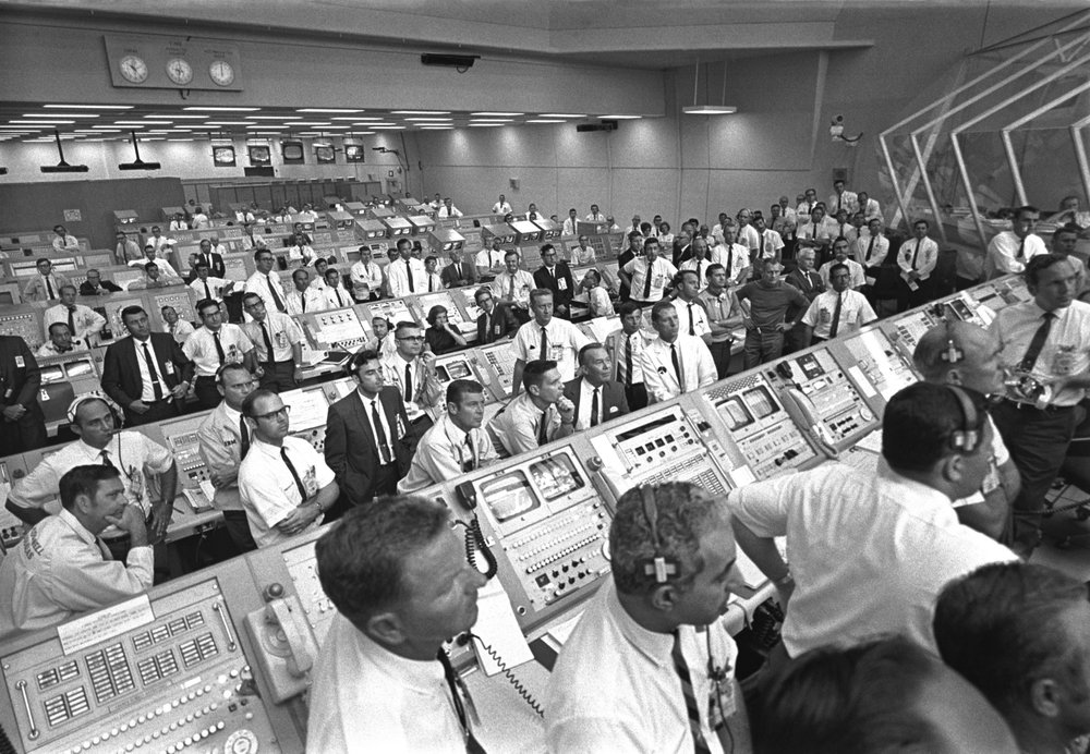 Apollo 11 moon landing had thousands working behind scenes | FACTSWANTED