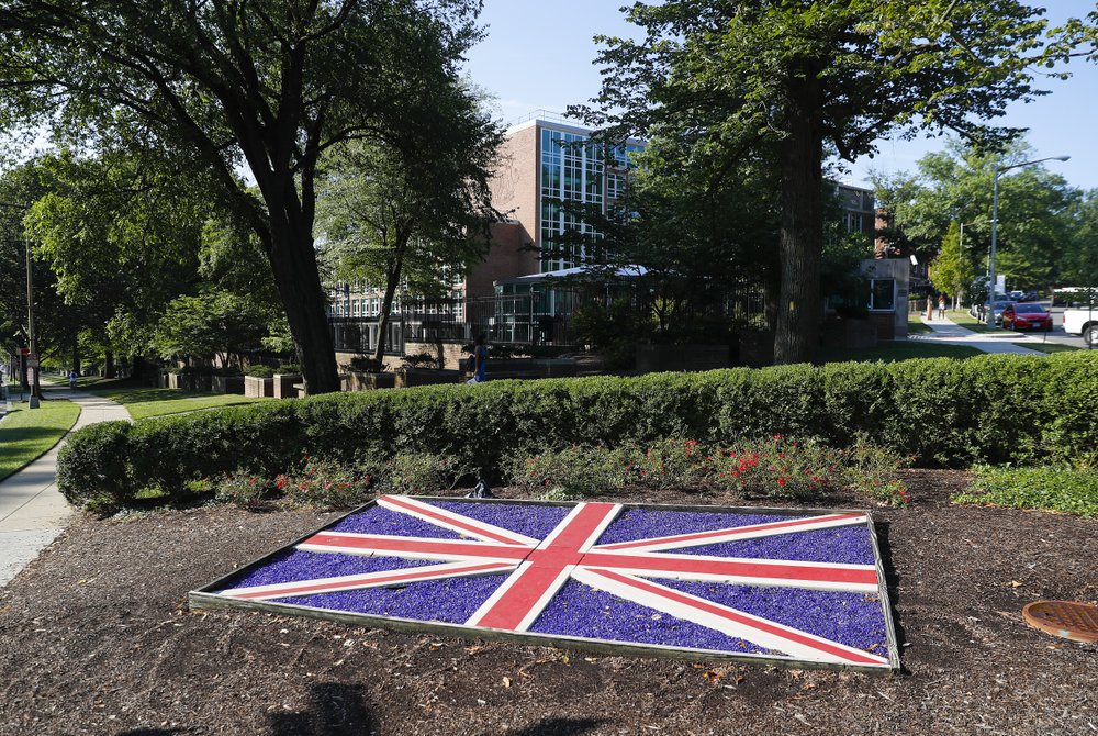Diplomats shaken for now after Britain's US ambassador quits | FACTSWANTED