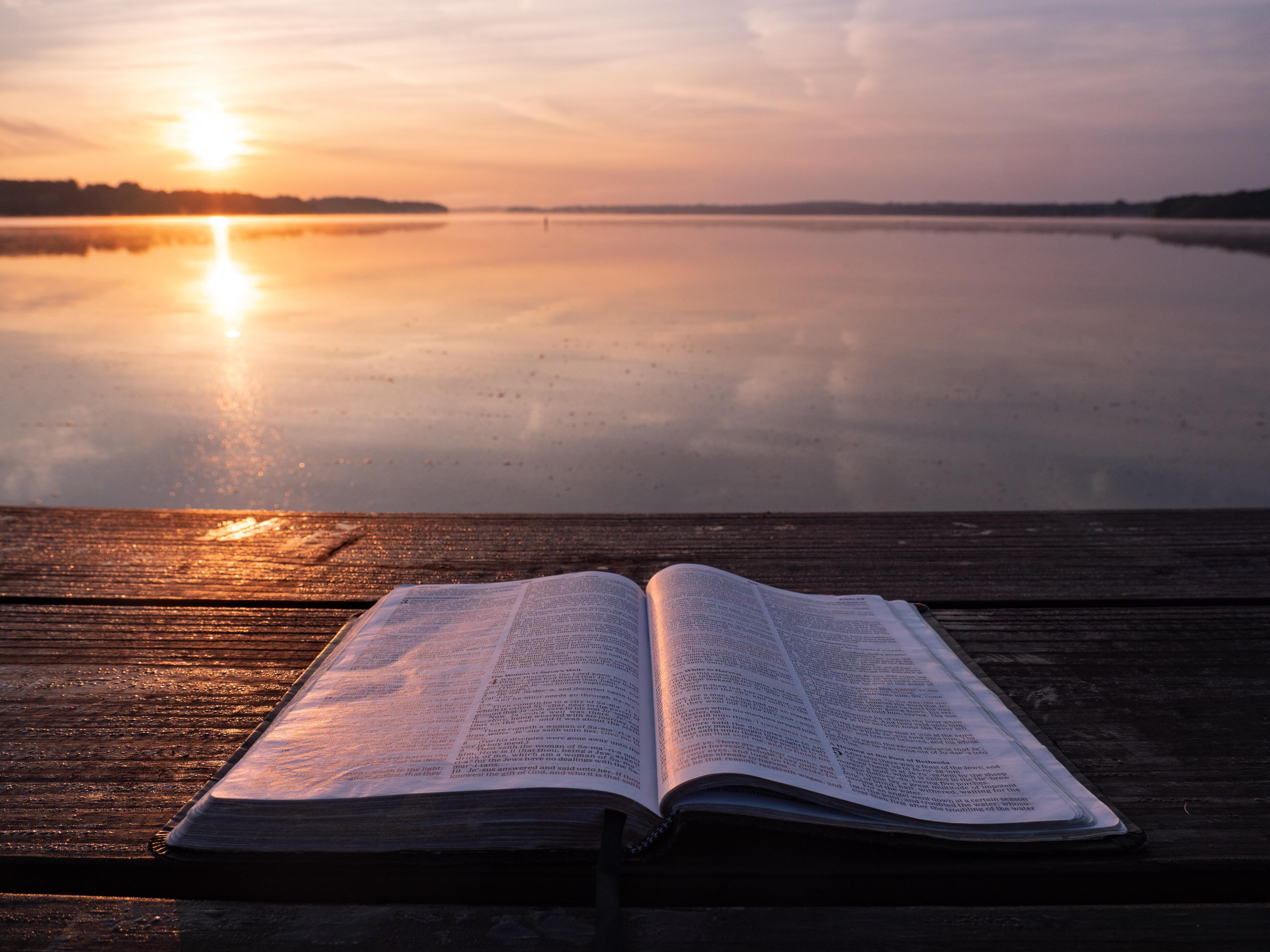 Inductive Bible Study (For Women) The Book of Esther