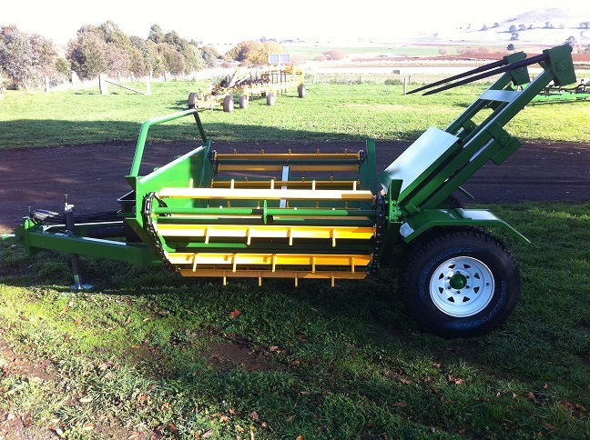 Round Bale Feeder Elsworth Trailing Machinery Amp Equipment