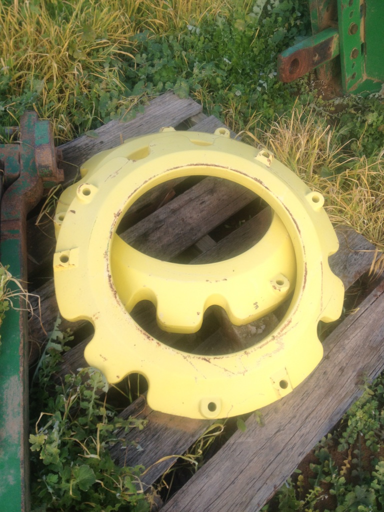 2 x John Deere Wheel Weights Machinery & Equipment