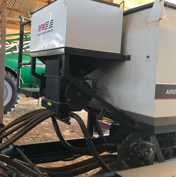 30FT RFM AIRDRILL XT3000 Air seeder for sale with SSB Machinery