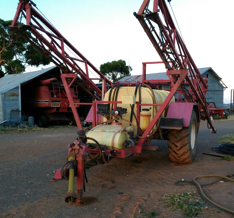 Hardi Commander 4228 Boom Spray / Sprayer For Sale Machinery