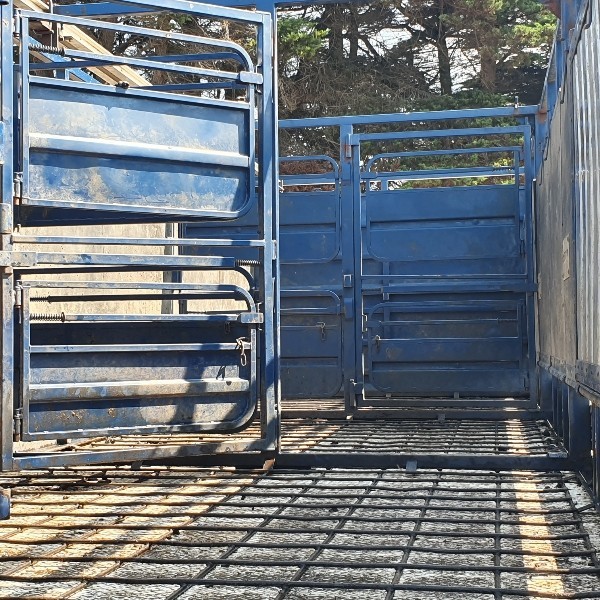 Duncan 26ft stock crate Machinery & Equipment Stock Crates
