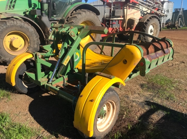 Hustler Chainless 4000 Bale Feeder Machinery Amp Equipment