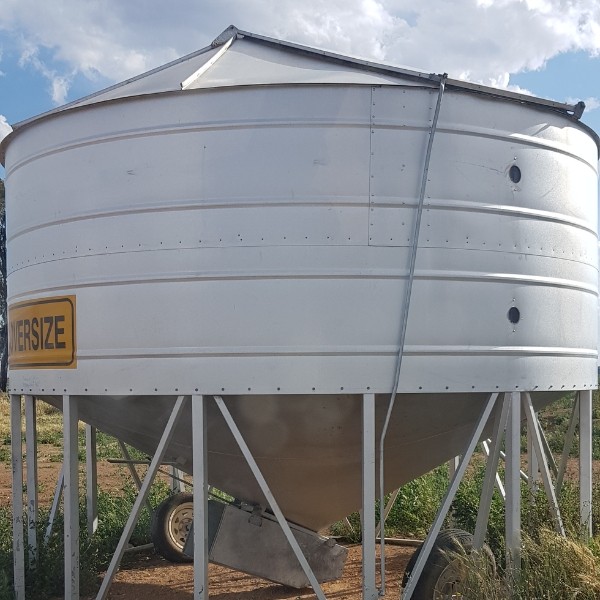 Jaeschke field bins Machinery & Equipment Field Bins For