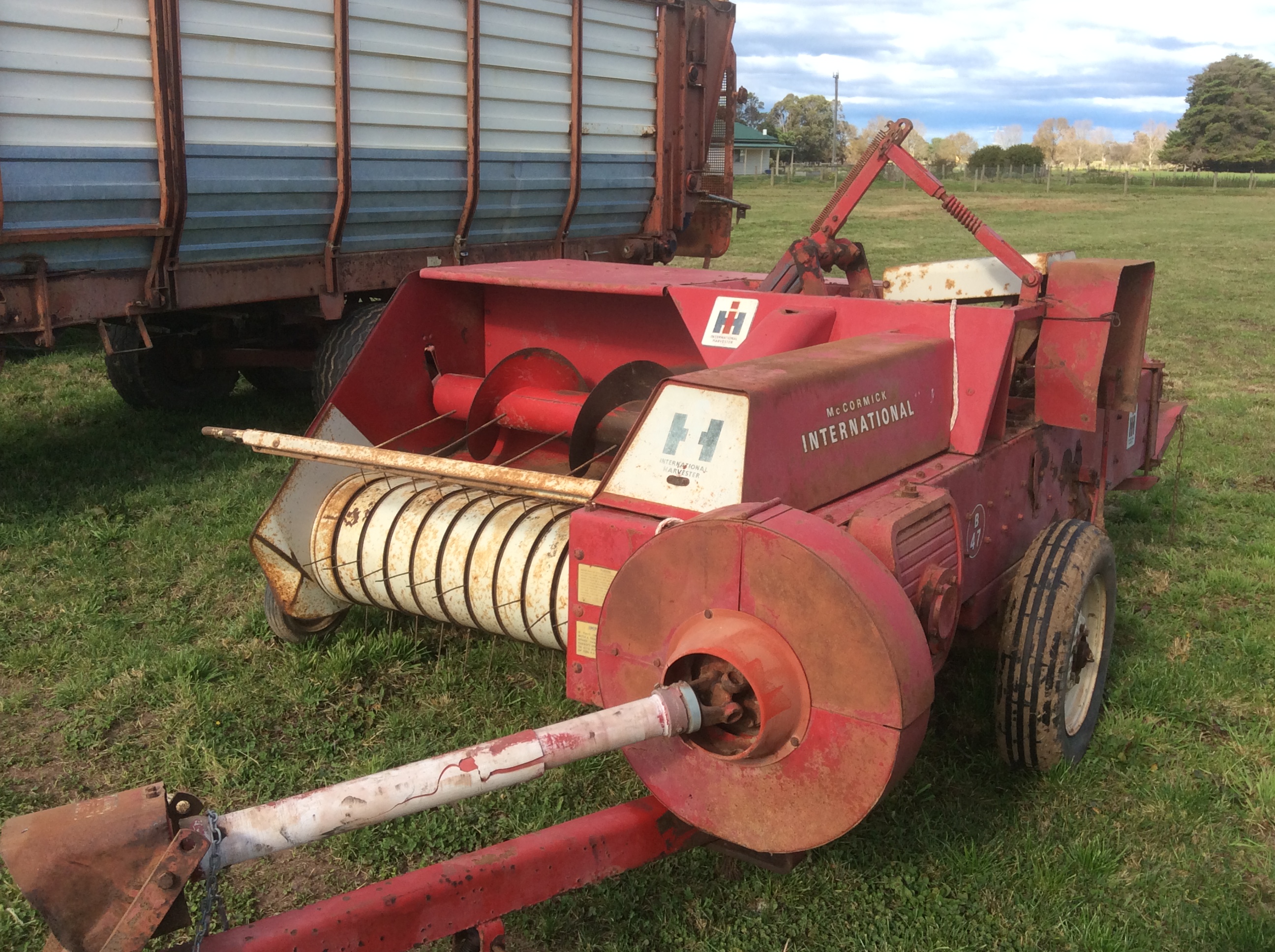 International B47 Baler Machinery & Equipment Hay and