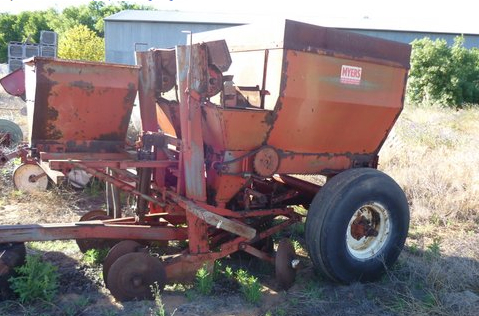 Myers 2 Row Potato Planter Machinery Amp Equipment Tillage