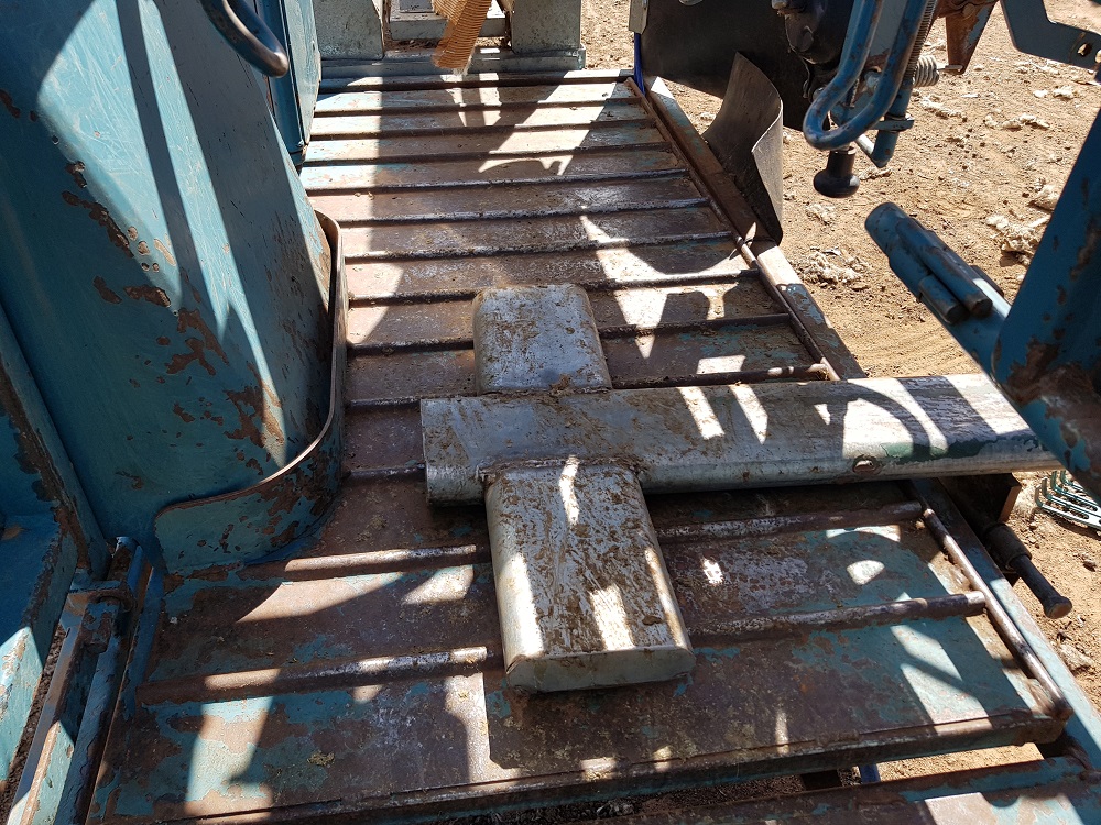 Peak Hill Sheep Handler Crutching Livestock Equipment