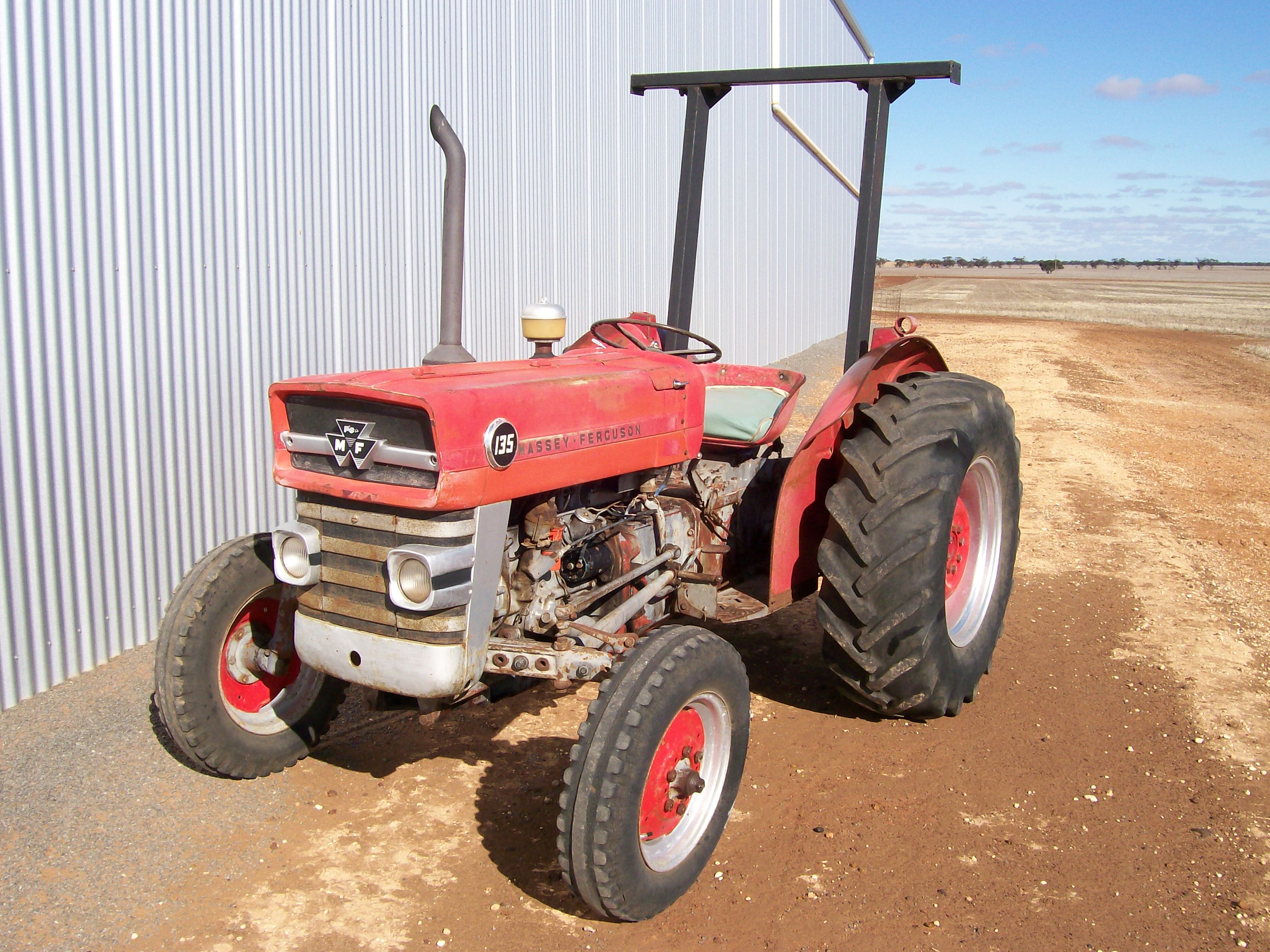 Massey Ferguson 135 Petrol Tractor with ROPS. Good runner.