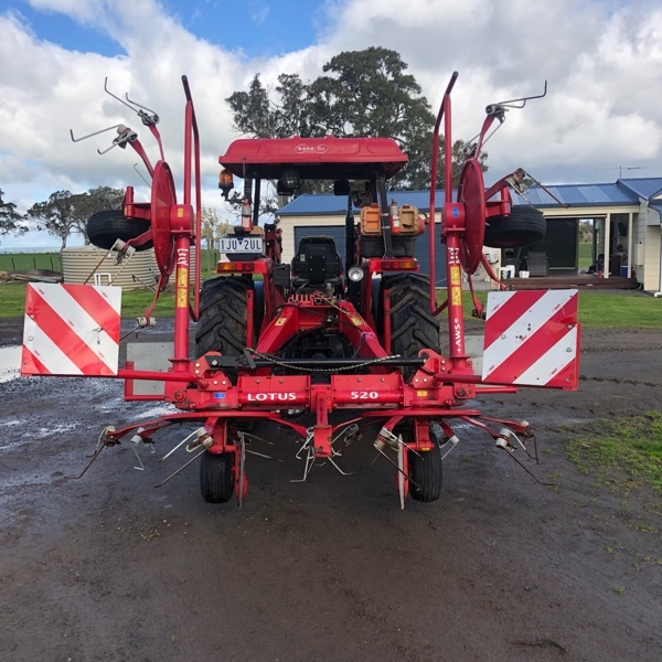 Lely 520 Tedder Machinery & Equipment Hay and Silage