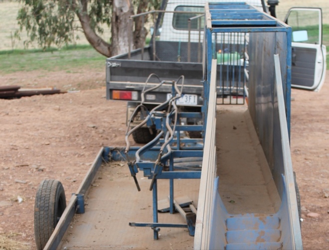 Twin Cradle Mobile Harrington Sheep Handler For Sale Livestock