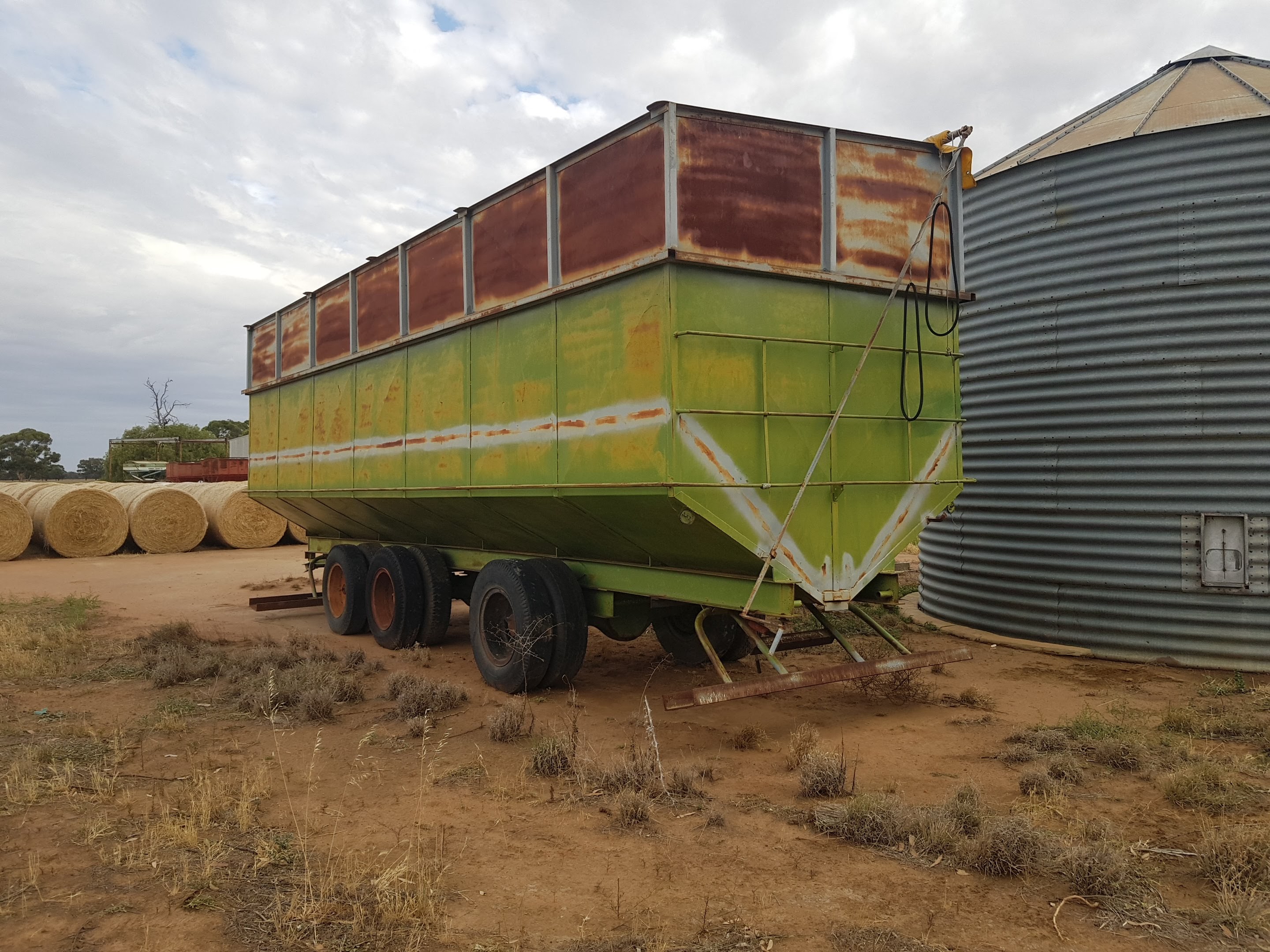 Mother Bin approx 40tonne Machinery & Equipment Field Bins