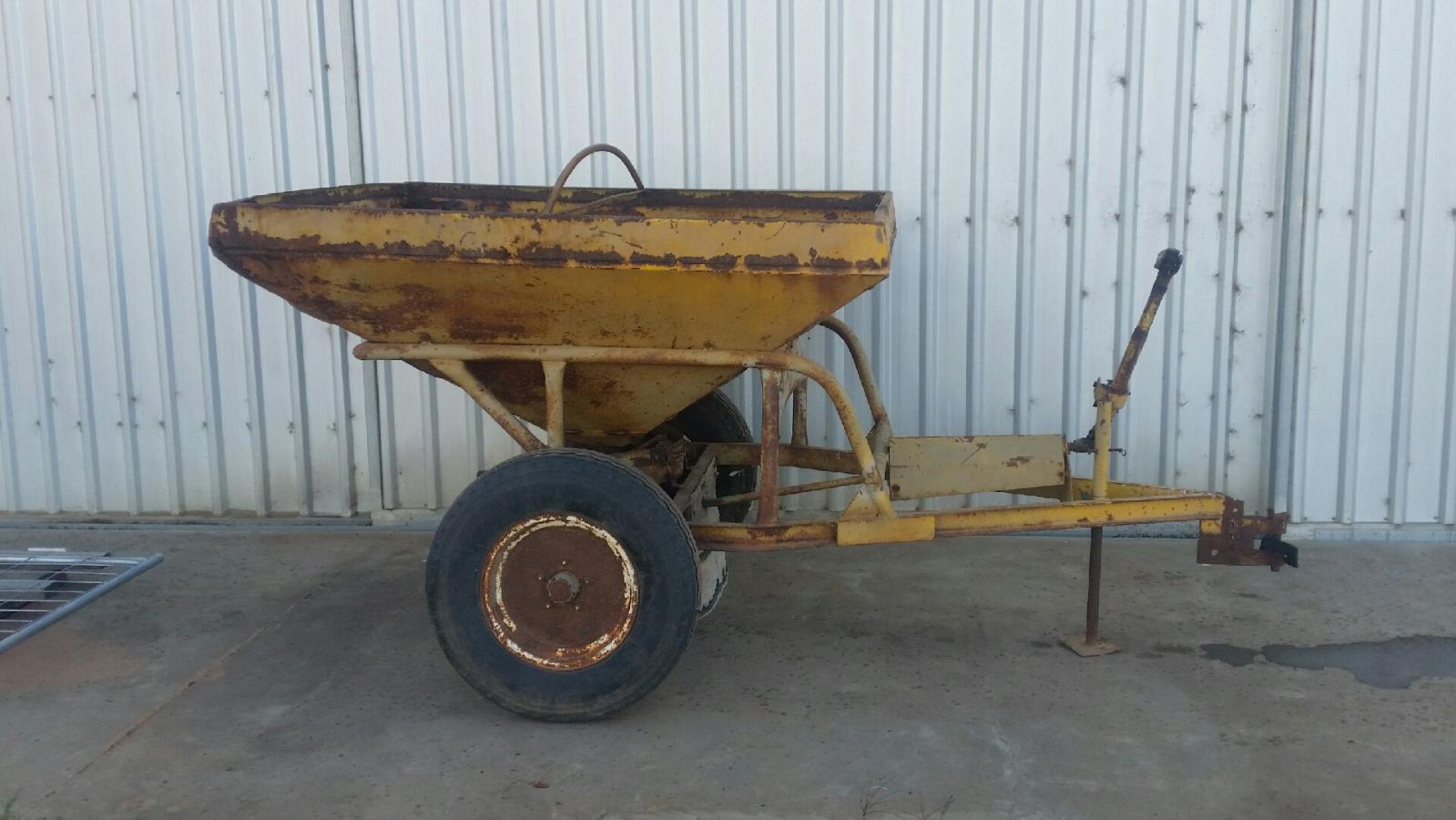 Mobilco super spreader Machinery & Equipment Spreaders For