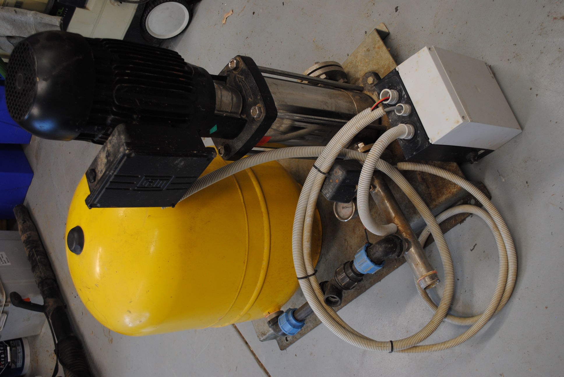 DAVEY PACKAGED WATER PRESSURE SYSTEMS 4.0 KW 12m3/Hr 90 m