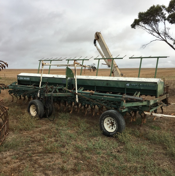 John shearer 40 row seeder Machinery & Equipment Tillage