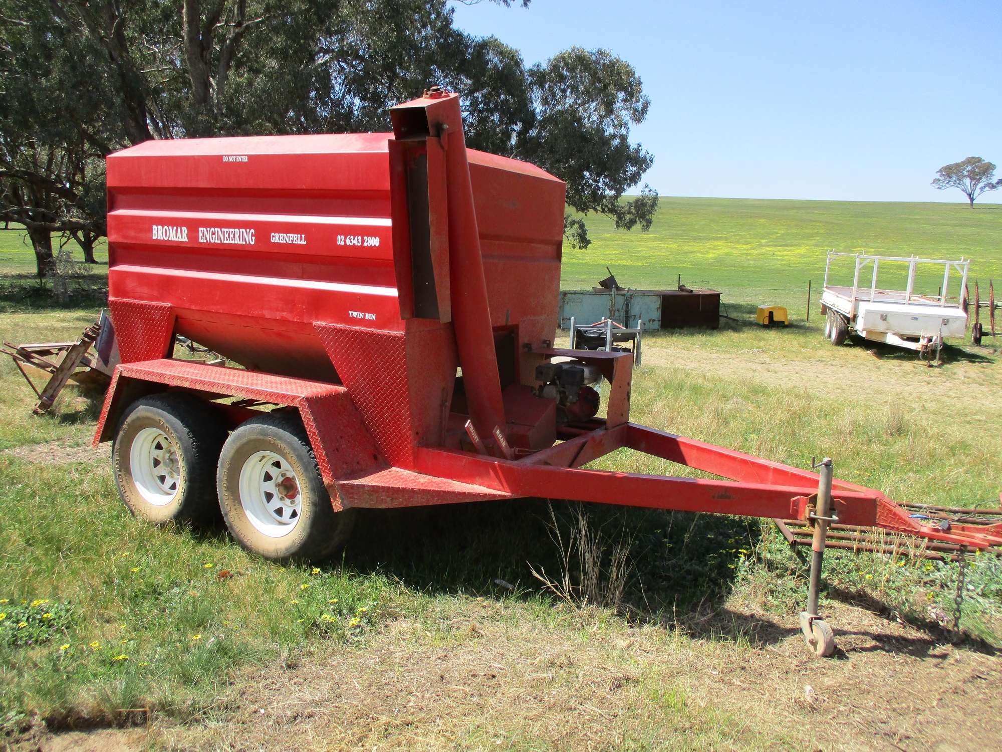 Bromar 36 bag twin feed out bin Livestock Equipment Livestock