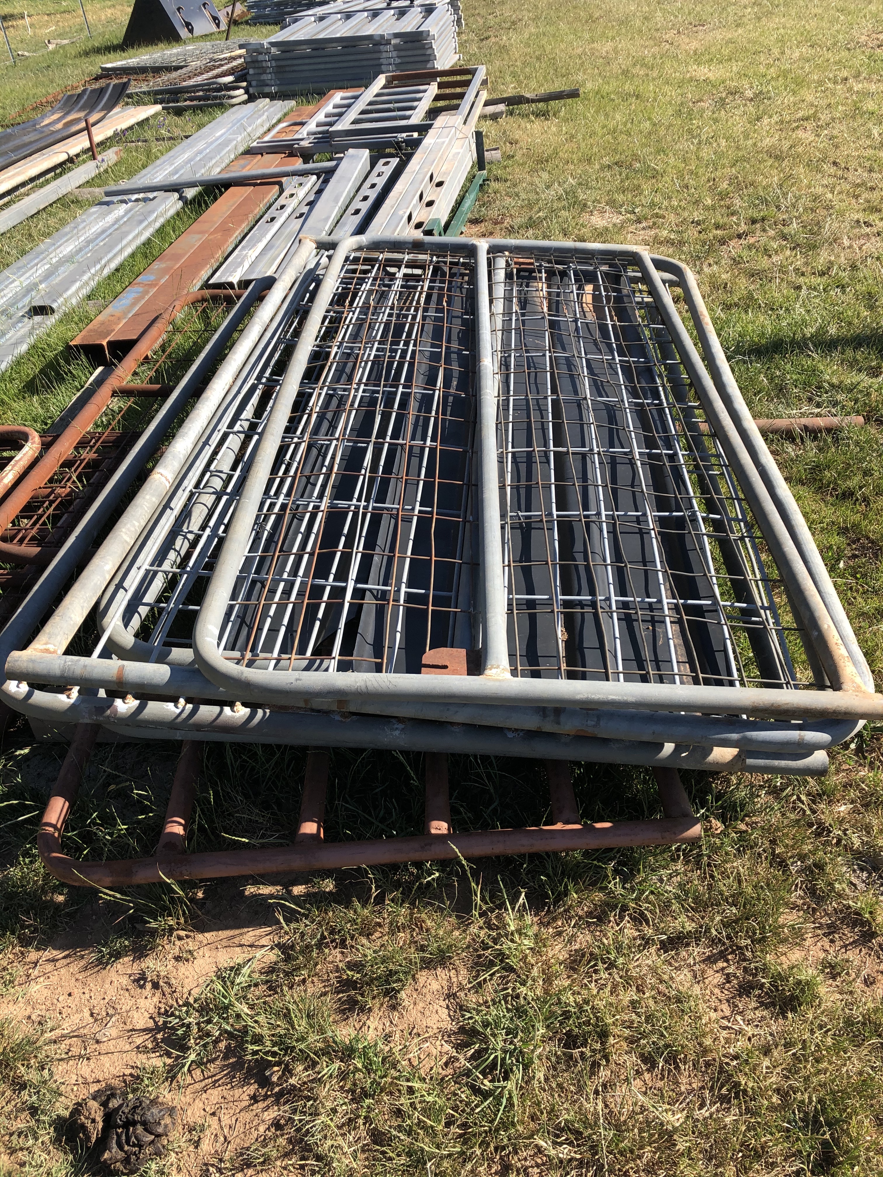 Heavy Cattle Gates Livestock Equipment Cattle Yards For Sale