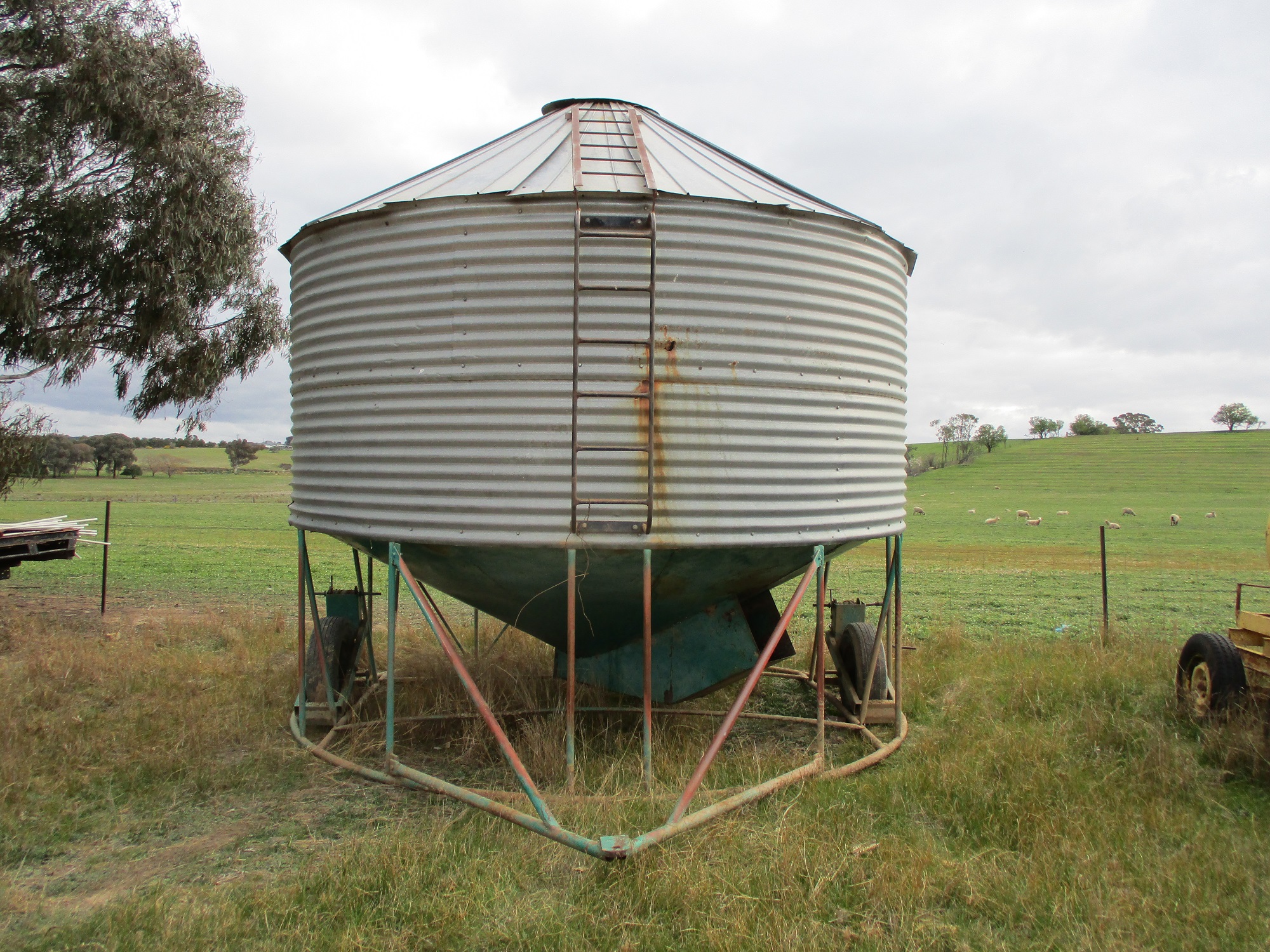 20 tonne Field Bin Machinery & Equipment Field Bins For