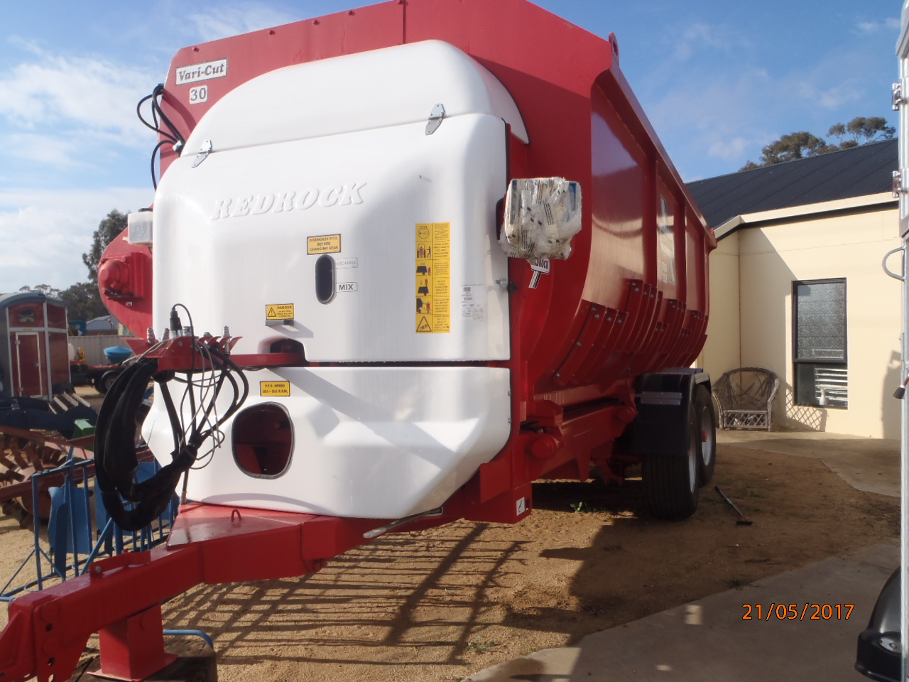 Redrock 30 cub Reverse Drum Feed Mixer Machinery & Equipment