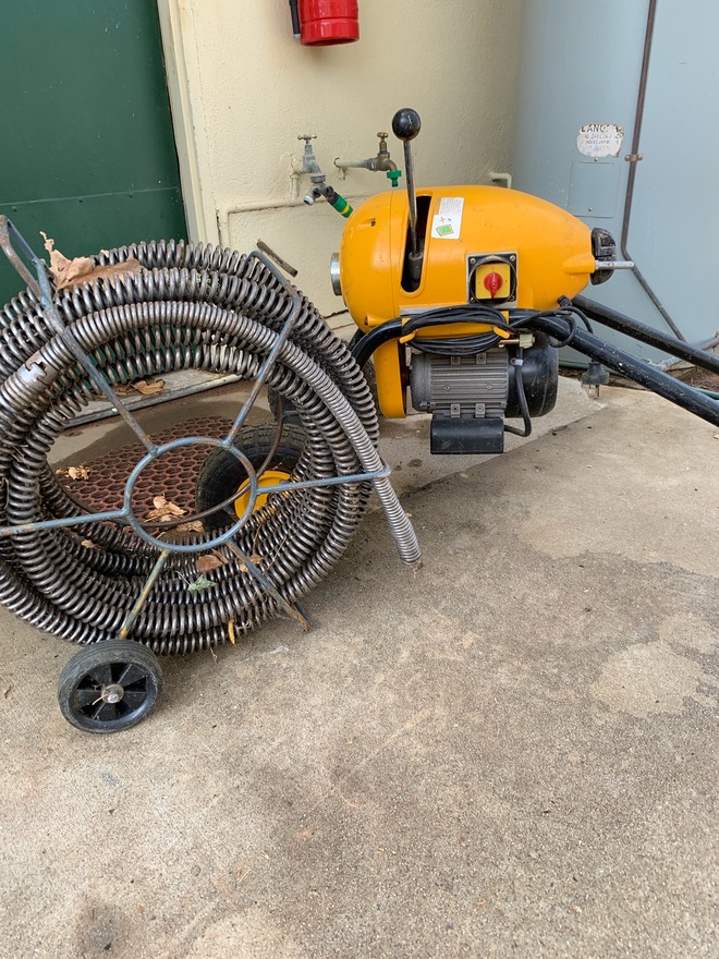 Drain Cleaner / Snake Auction on now, ends 19/10/19 at 11 am