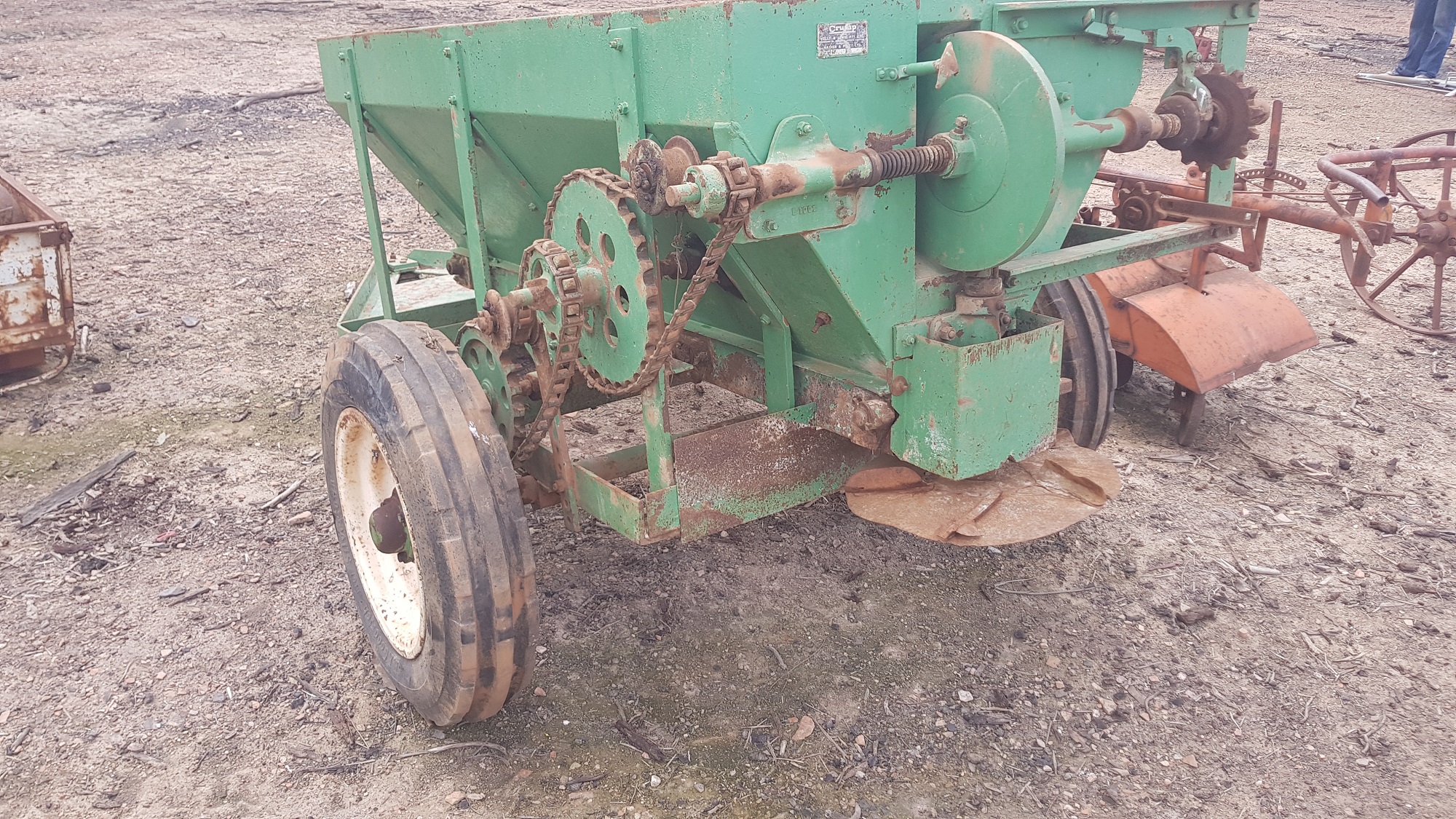 Crump super speader Machinery & Equipment Spreaders For