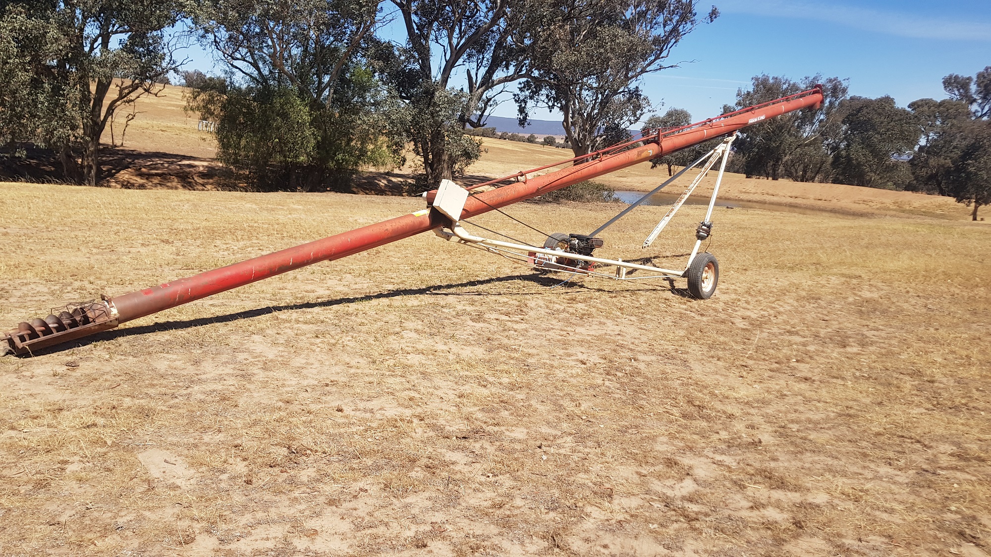 Farm King Grain Auger 51' x 8" Machinery