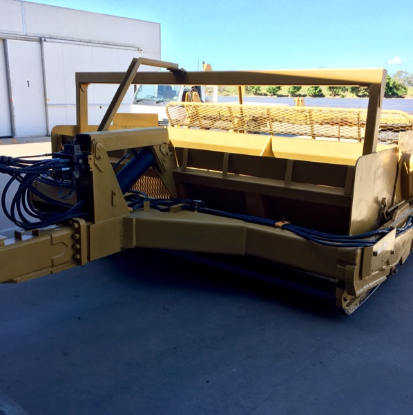 Reynolds 12ft scoop Machinery & Equipment Laser Bucket