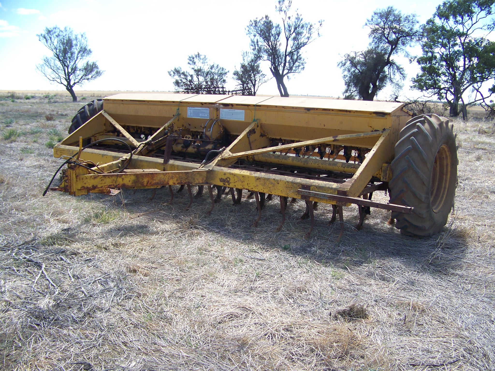 Chamberlain Combine 28 row Machinery & Equipment General