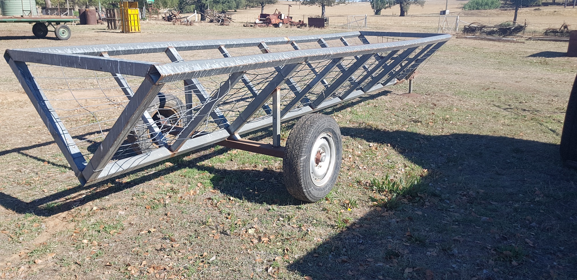 Portable Hayfeeder Livestock Equipment Livestock Feeding