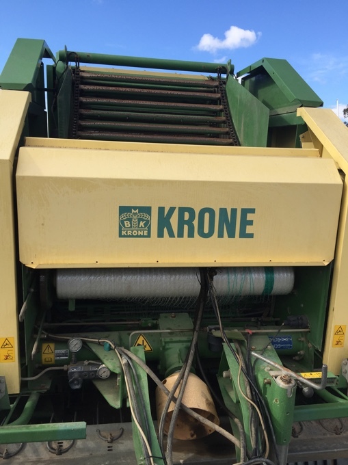 KRONE VP1800 ROUND BALER Machinery & Equipment Hay and