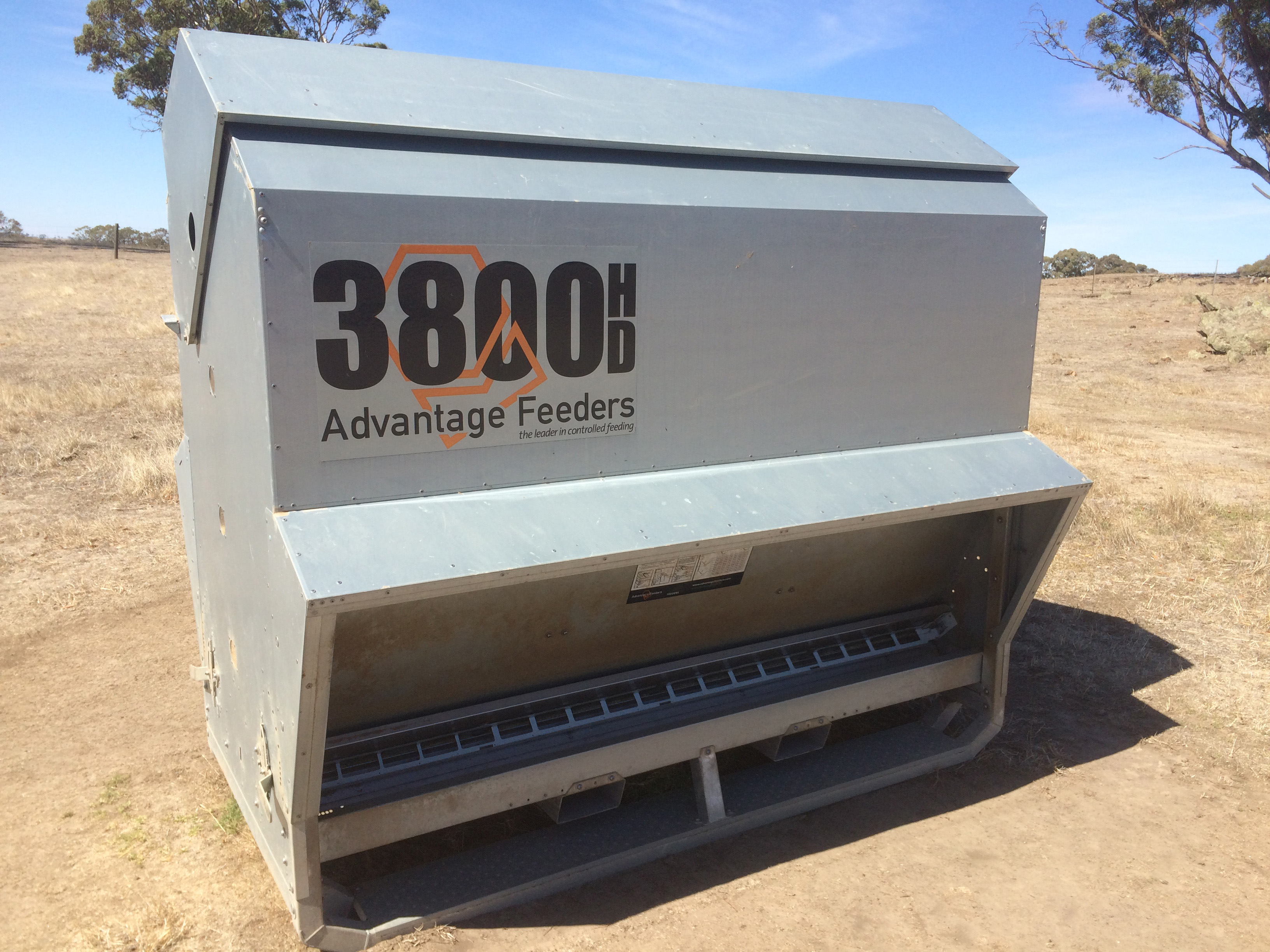 Advantage Feeders 3800HD Lick Feeder Livestock Equipment