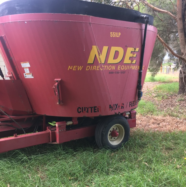 NDE vertical feed mixer wagon Machinery & Equipment Fodder